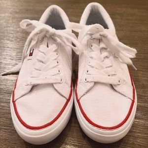 White Hilfiger lace-up low top sneakers